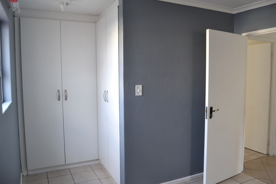 To Let 2 Bedroom Property for Rent in Whispering Pines Western Cape